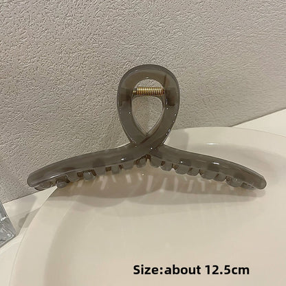 Hårklämma med vriden design - Nordic Glowing