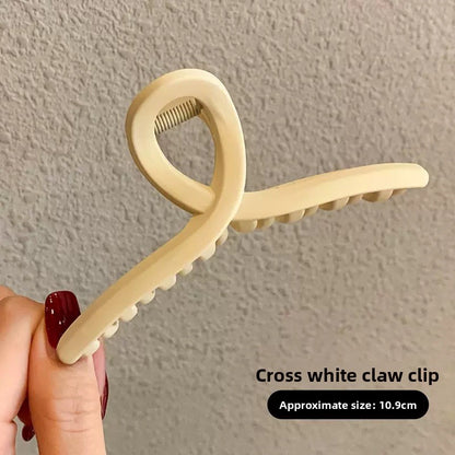 Hårklämma med vriden design - Nordic Glowing