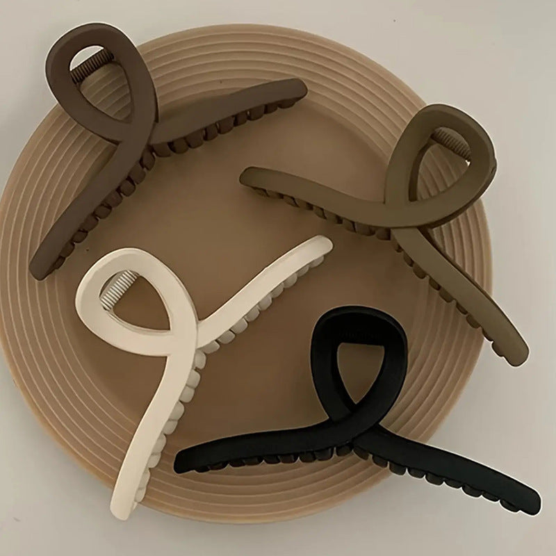 Hårklämma med vriden design - Nordic Glowing