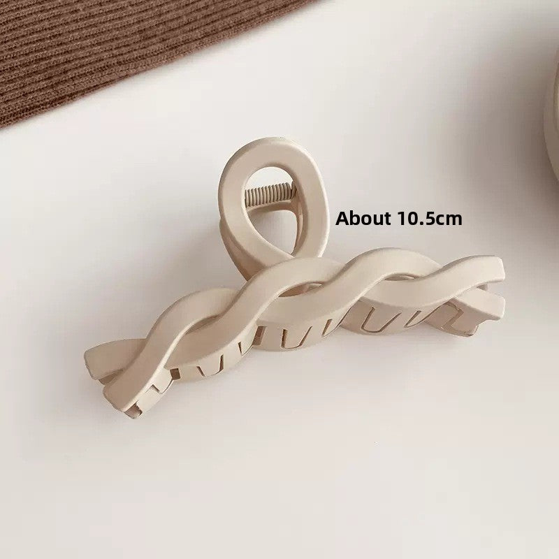 Hårklämma med vriden design - Nordic Glowing